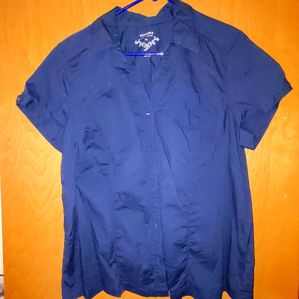 XL Women's blue short-sleeve shirt